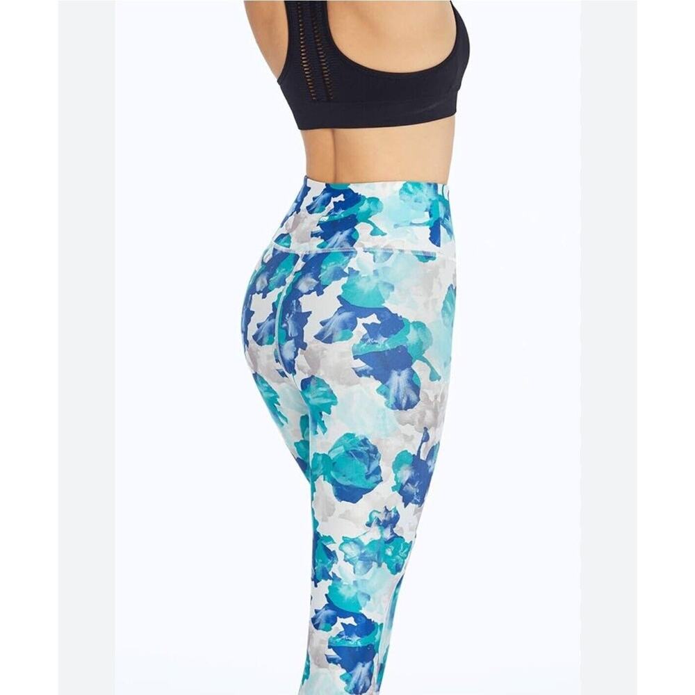 Marika Womens size L Gaby High Rise Capri Legging